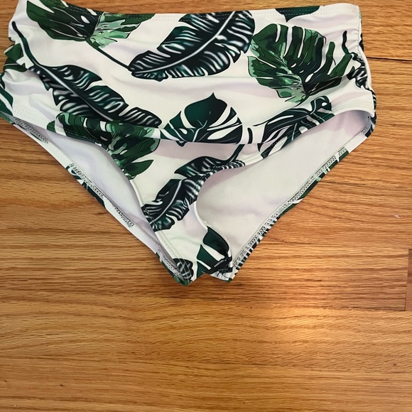 Girls Bikini set Black Twisted back top with Rainforest full coverage bottoms - Picture 2 of 3